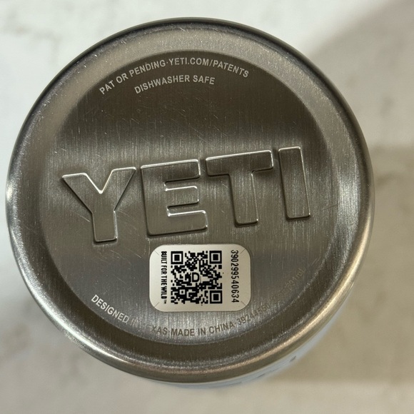 🩵 Big Sky Blue Yeti 20oz Rambler Mug - Picture 3 of 6